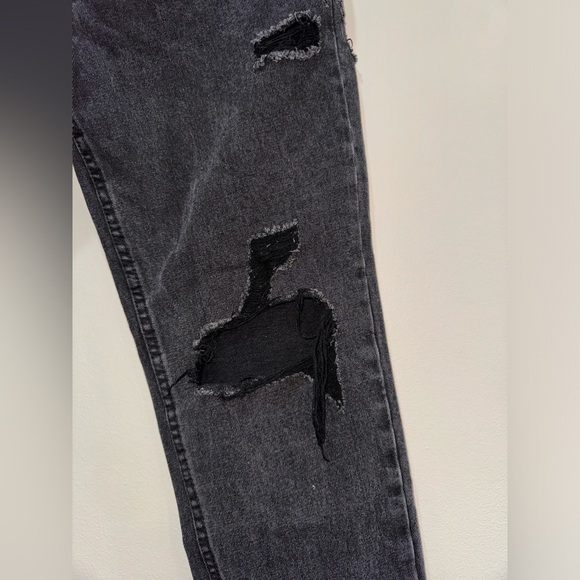 Refuge - Dark Grey Distressed Mom Jeans - Size 7 - Picture 5 of 9